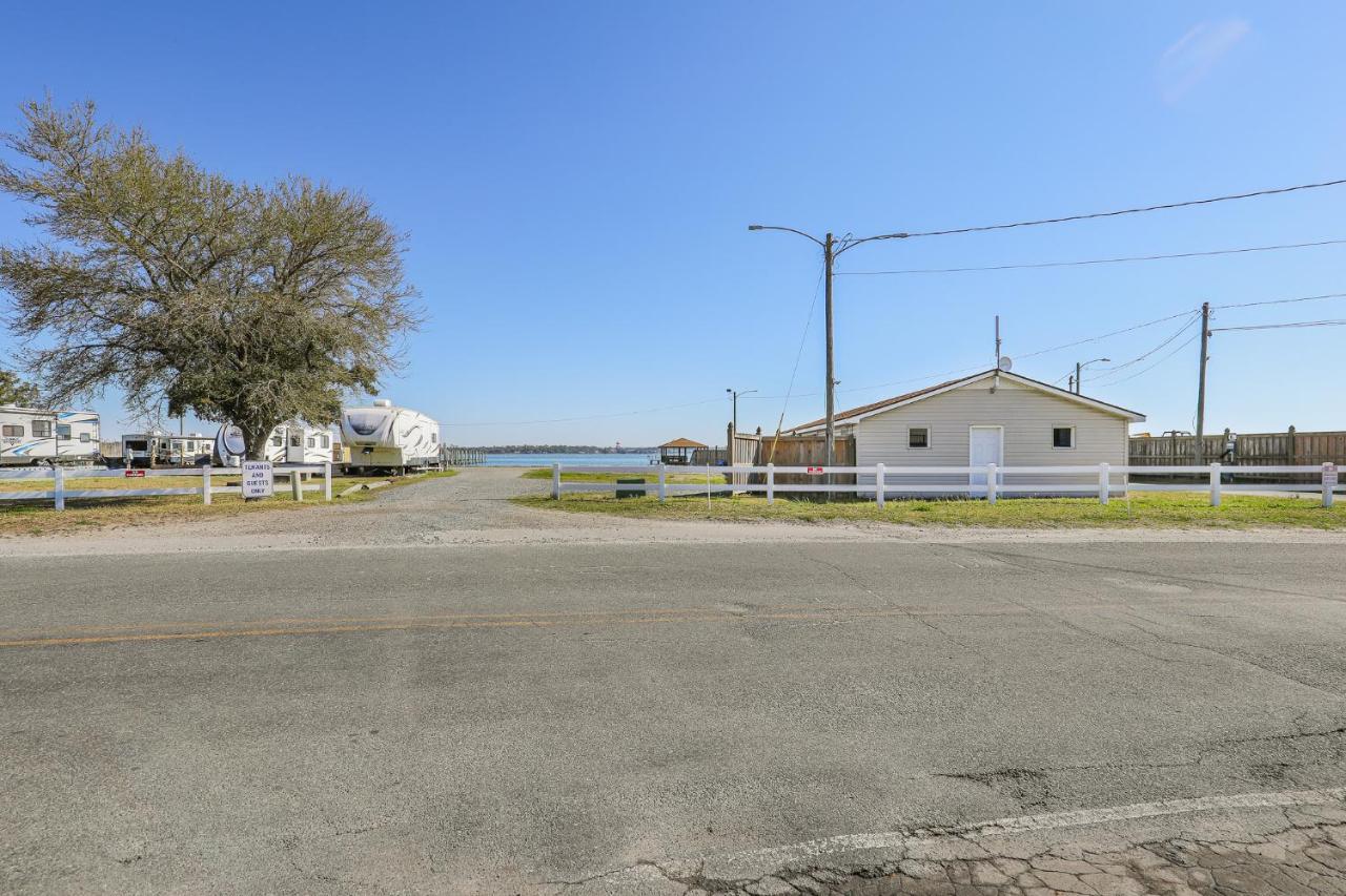 Model Home Near Camp Lejeune With Water View Sneads Ferry エクステリア 写真