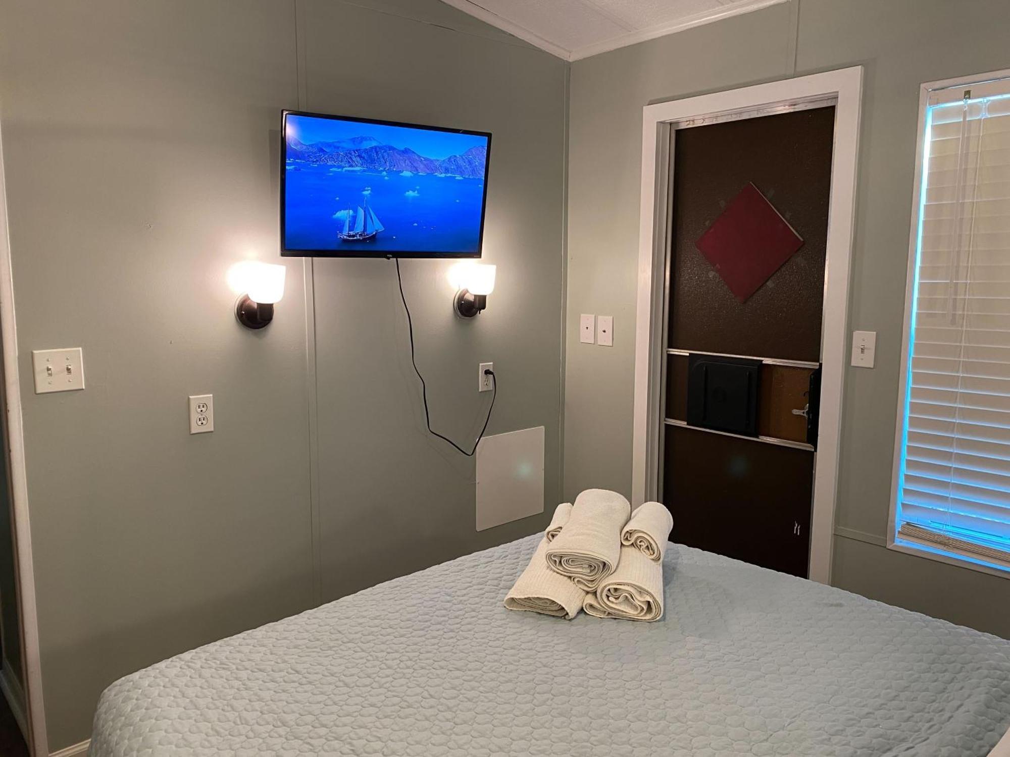 Model Home Near Camp Lejeune With Water View Sneads Ferry エクステリア 写真